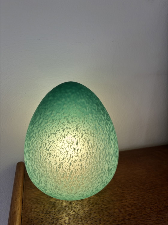 Image 1 of Lampada a forma di uovo di vetro