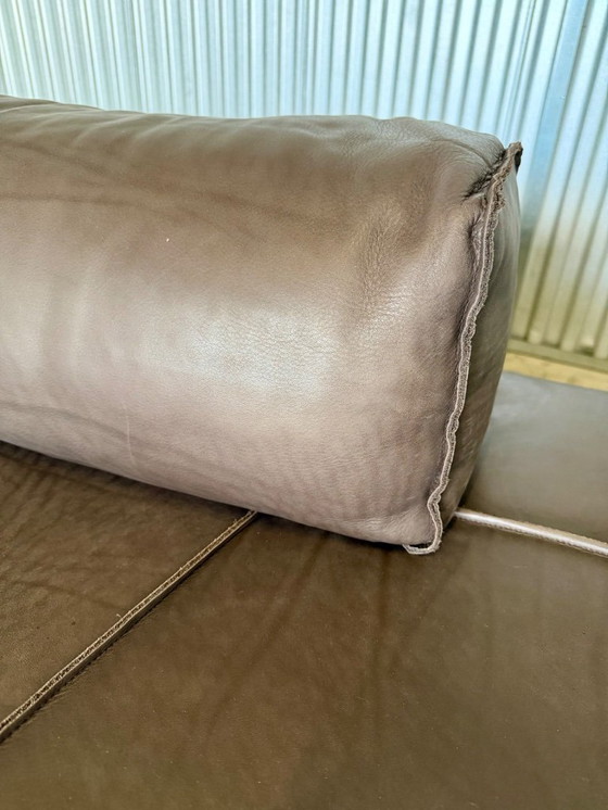 Image 1 of BAXTER - Excepcional sofá modular Panama Bold de Paola Navone en piel color ciruela polaca.