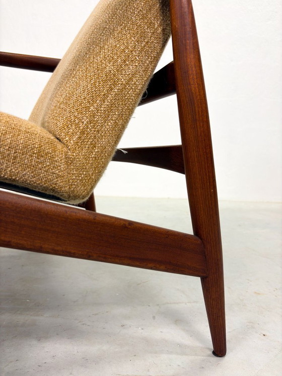 Image 1 of Poltrona vintage giallo ocra in stile danese