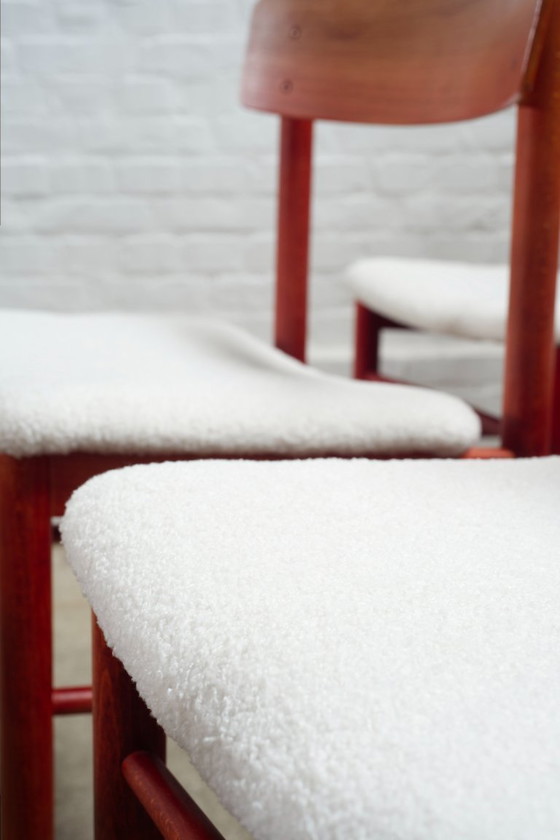 Image 1 of 6 sillas de comedor de haya teñida de rojo, modelo 250, de Farstrup Dinamarca, años 60