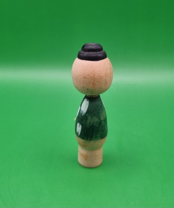Graziosa Kokeshi Vintage di Mamoru Izu (1925–2019) – Oggetti decorativi, Wood (photo 3 of 5)