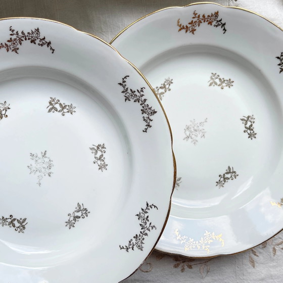 6 Assiettes Creuses en Porcelaine Blanche Dorée J&Ciem France 1950 Motif Floral – Vaisselle (photo 8 of 9)