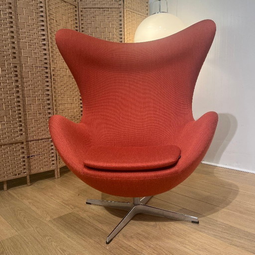SHOW MODEL Fritz Hansen Egg Armchair