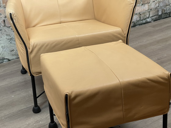 Image 1 of Montis Charly conoció a Hocker