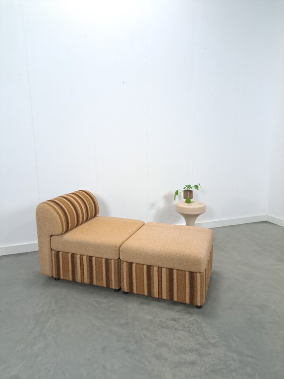 Image 1 of Gestreepte elementen fauteuil met hocker of sofa