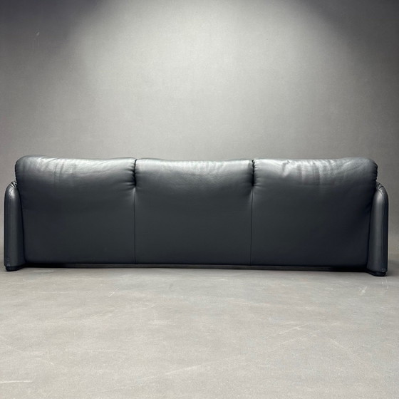 Cassina Maralunga Grau 3-Sitzer Sofa – 3-5 Sitzer Sofas, Leather (photo 5 of 5)