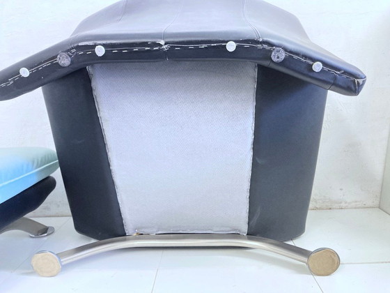 Image 1 of Postmoderne fauteuil met voetenbankje van Nicoletti Salotti jaren 80 ontwerp