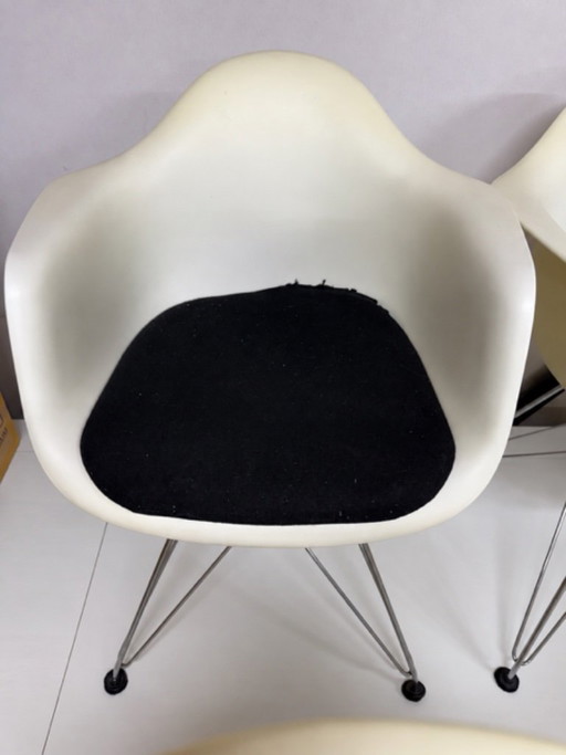 6x Vitra Eames Stühle – eetkamerstoelen, rvs, Plastic