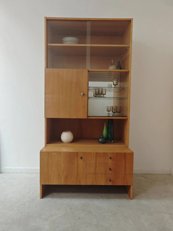 Armadio alto a due corpi di Drevotex Zamberk 1977 – Vetrine, Wood, Glass, Mid Century Modern (photo 4 of 12)