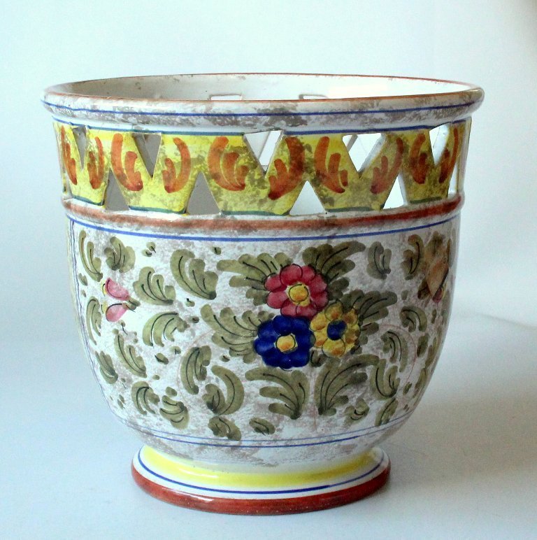 Large Ars Deruta vintage ceramic flower pot - hand-painted | €59 | Whoppah
