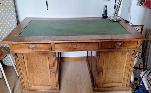 Classic desk with chair