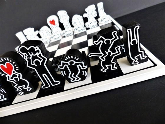 Image 1 of Keith Haring Schachset, schwarz-weiß, neu!!!