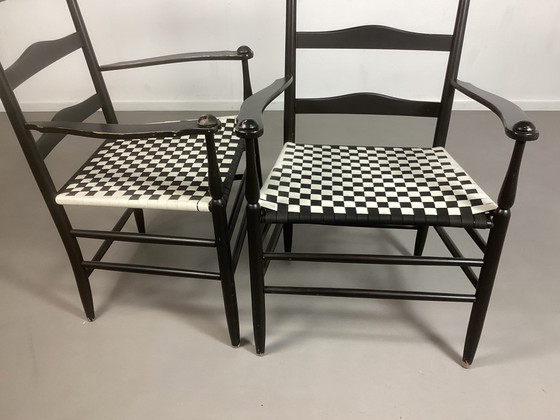 Image 1 of Twee vintage Shaker stoelen Shawl Back Arm Chairs