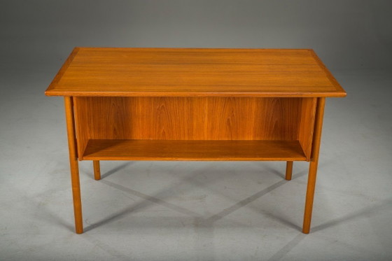 Image 1 of Midden-eeuws Deens teakhouten bureau van Gunnar Nielsen Tibergaard, jaren 60