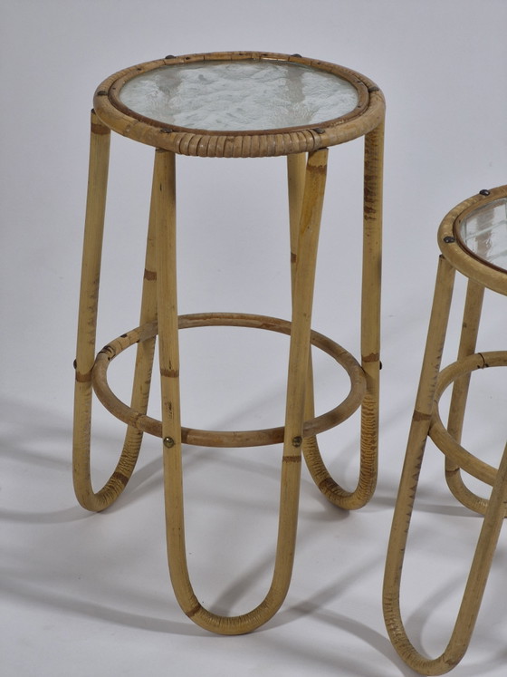 Vintage bloemenkrukje van bamboe uit het midden van de vorige eeuw met bloemenstandaard van ijsglas. – Zuil (photo 13 of 15)