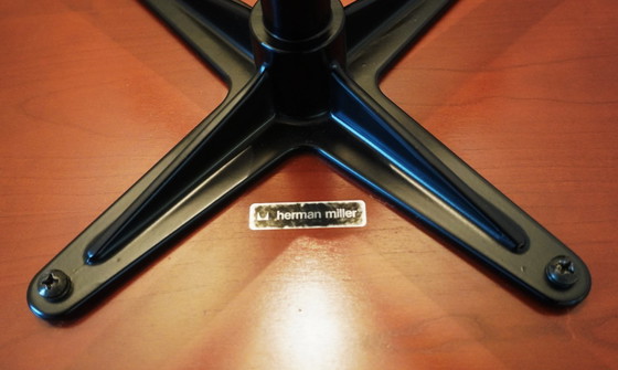 Image 1 of Herman Miller Eames Loungesessel + Ottoman