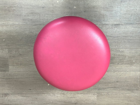 Artifort Mushroom Pouf – Fuchsia Leather | Pierre Paulin – Footstools & poufs (photo 2 of 8)