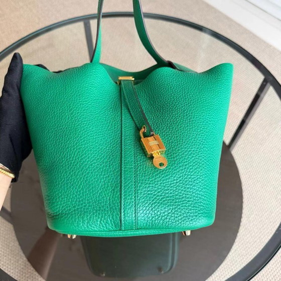 Image 1 of HERMES PICOTIN 22 - BAMBOU VERT VERTIGO CLEMENCE LEER GOUD HARDWARE