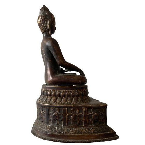 Antiker Himalaya Bronze Buddha – ca. 500 Jahre alt – Westtibetische / Mustang Tradition – Bildhauerei (photo 6 of 23)