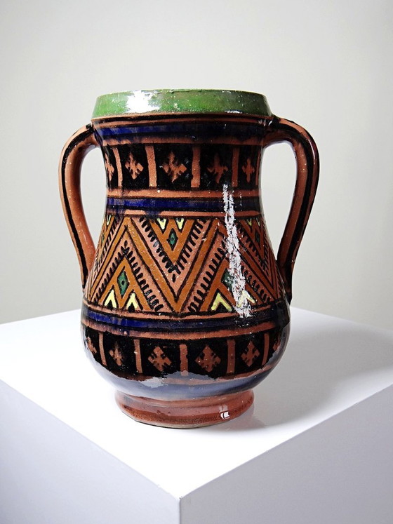 Image 1 of Large Moroccan Safi polychrome terracotta vase with two handles, 1950s-1970s