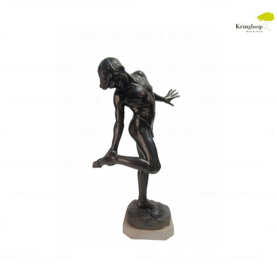 Image 1 of Statua in bronzo "Ragazzo con granchio"