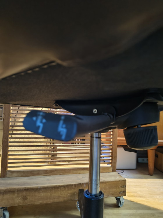 Image 1 of AVL Bürostuhl