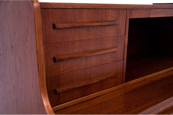 Image 1 of Bureau en teck, design danois, années 1960.