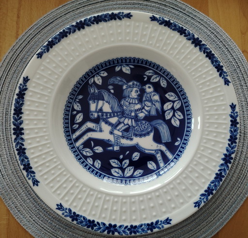 The Falkenbeize Schumann Arzberg Bavaria genuine cobalt vintage porcelain bowl plate showcase object