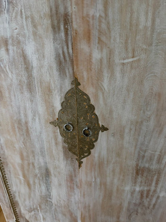 Image 1 of Precioso armario marroquí hecho de madera de mango.