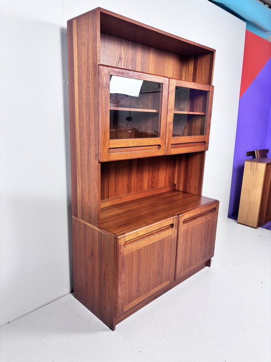 Image 1 of Vintage vitrinekast teak deens