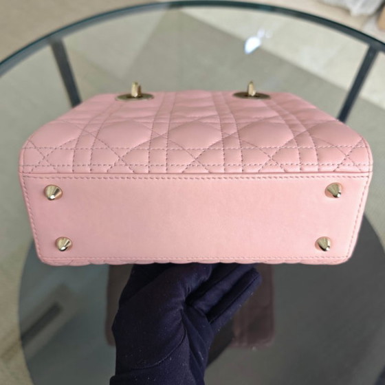 Image 1 of Borsa Dior Lady Small ABC Flap - Pelle di agnello Cannage rosa chiaro con finiture dorate MyABC
