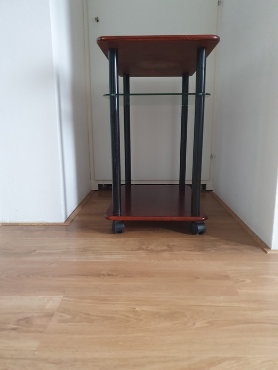 Tee-, Couchtisch, Servierwagen, Beistelltisch, aus dem späten 20. Jahrhundert – Beistelltische, Wood, Glass (photo 7 of 9)