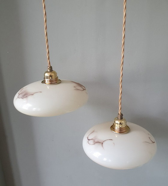 Set di 2 Lampade a Sospensione Vintage in Opalina Marmorizzata – Metal (photo 11 of 22)