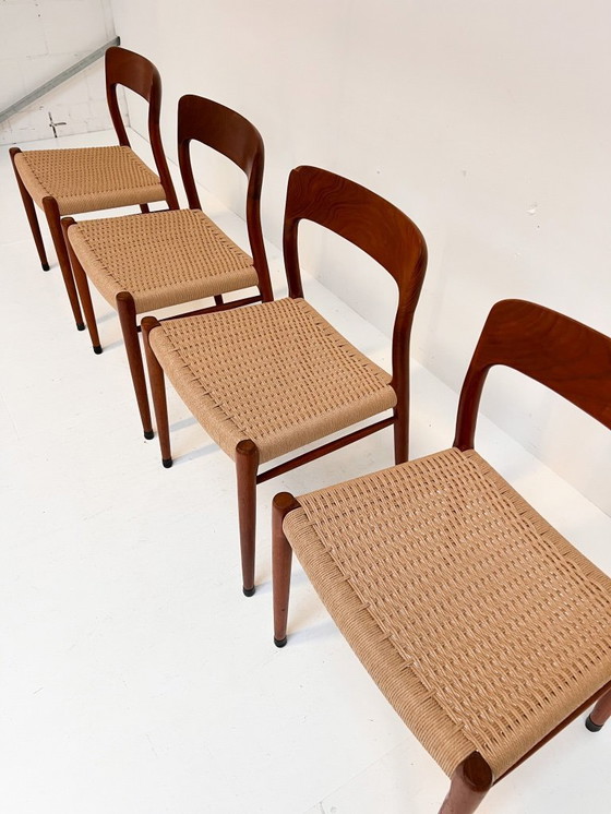 Image 1 of Gereviseerde set van 4 model 75 stoelen van Niels Møller, 1960's