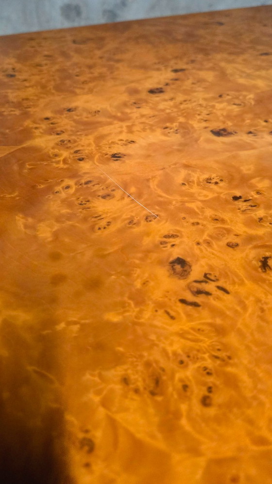 Image 1 of Table basse Jean-Claude Mahey pour Roche Bobois, placage de loupe d’orme, années 70