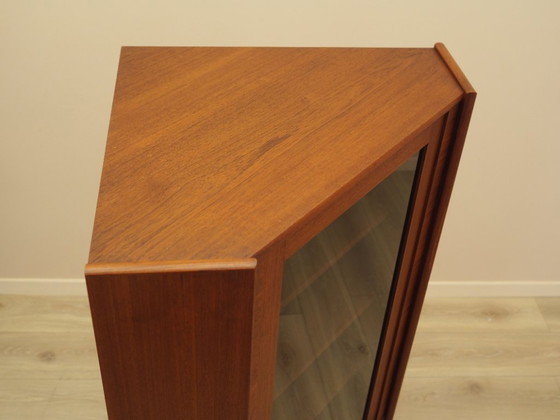 Danish teak corner display cabinet on tapered legs, 1960s – Wood (photo 10 of 12)