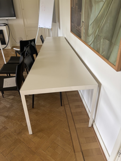2x witte De Podova Campo d’Oro eettafel