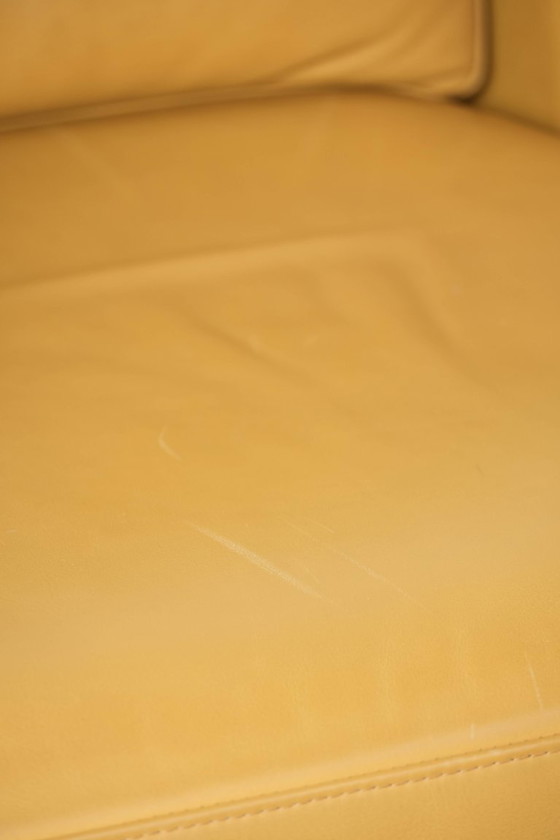 Image 1 of 2 x Prachtige gele rundleren Art Deco design fauteuil van Schuitema, model Frank, uit de Decoforma serie