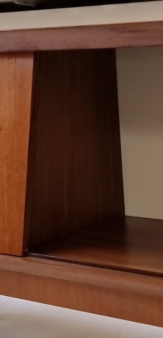 Image 1 of Tablero bajo de mediados de siglo