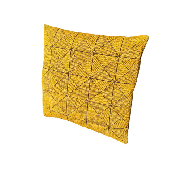 Image 1 of 1x Muuto Tile wollen kussen; mosterdgeel