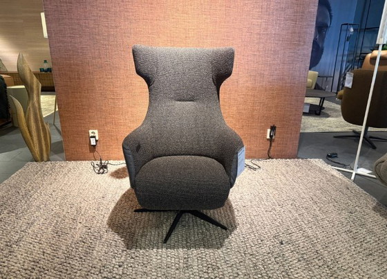 Image 1 of Nova 1005