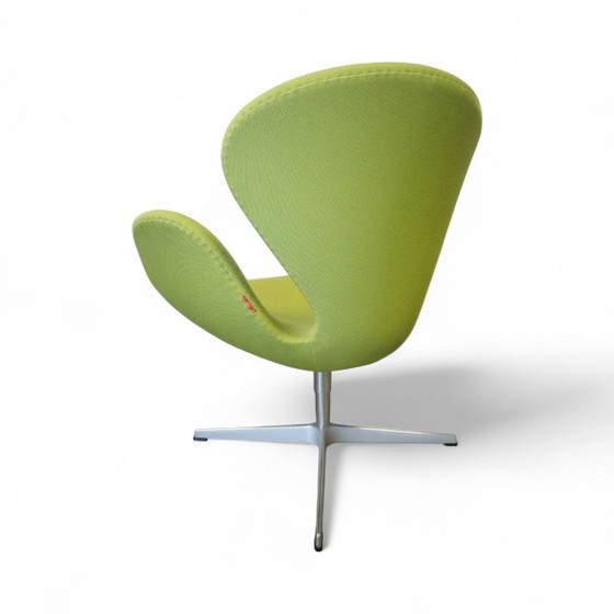 Image 1 of Sillón Swan de Arne Jacobsen para Fritz Hansen.