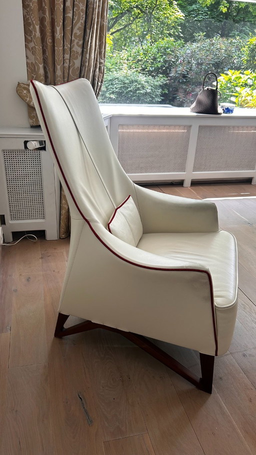 Fauteuil à oreilles Giorgetti Mobius