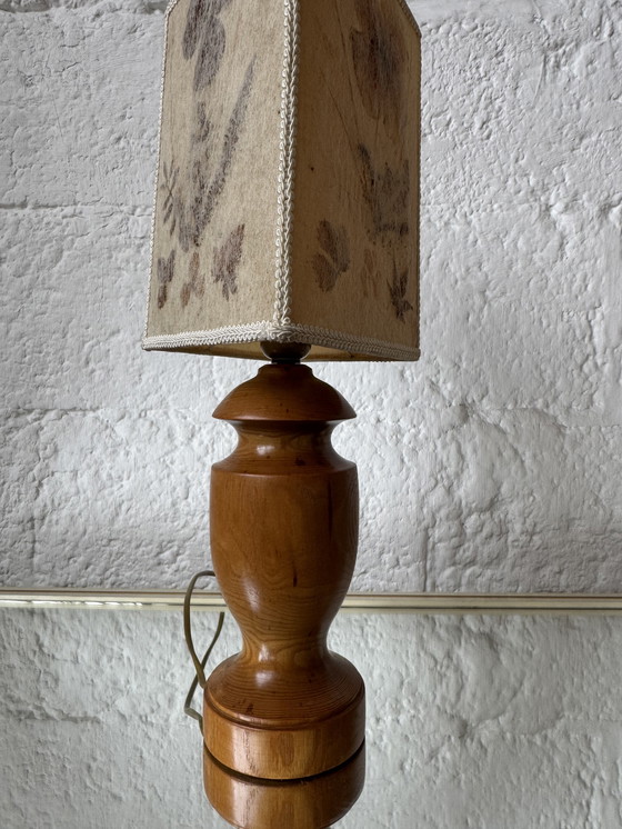 Image 1 of Gedrechselte Holzlampe mit Herbarium-Lampenschirm, 1970er Jahre
