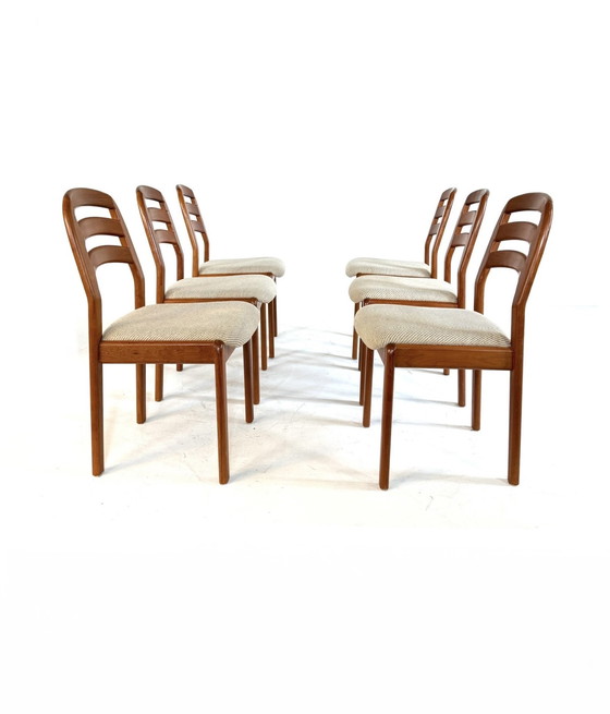 Image 1 of 6 chaises de salle à manger vintage Dyrlund, années 70. (Restaurées)