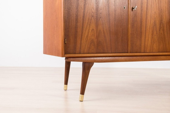 Image 1 of Credenza scandinava in teak, stile Mid-Century Modern, di Sven Andersen, del 1960.