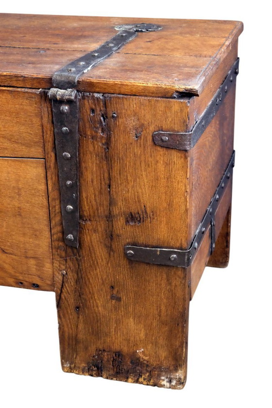 Image 1 of Stollentruhe del siglo XVI