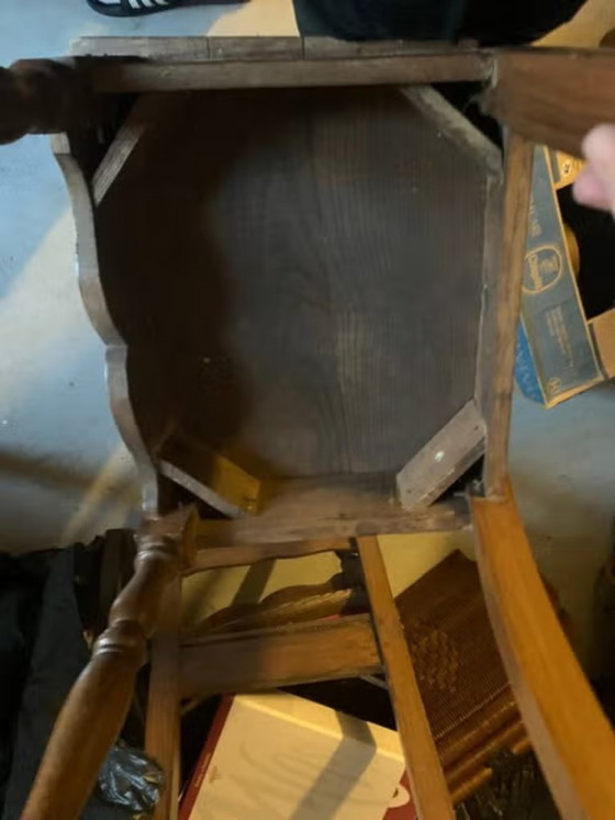 Image 1 of 5 Eiken Houten Stoeltjes Met Ronde Pootjes