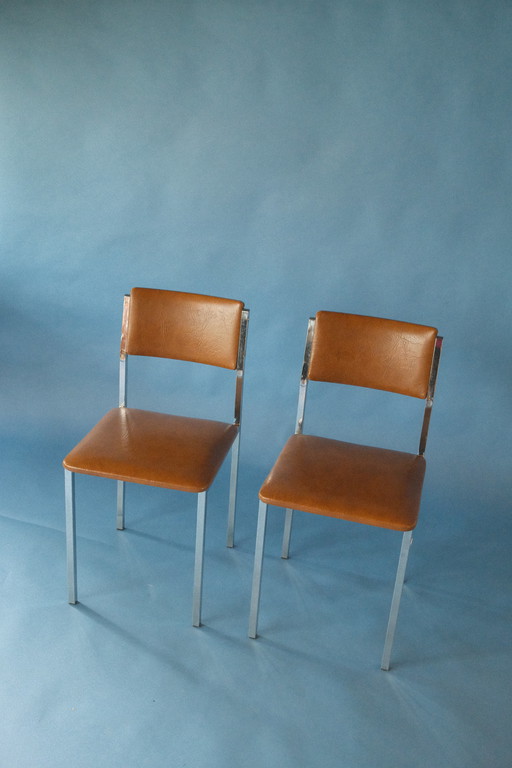 Ensemble de deux chaises vintage à structure chromée en brun cognac chaud