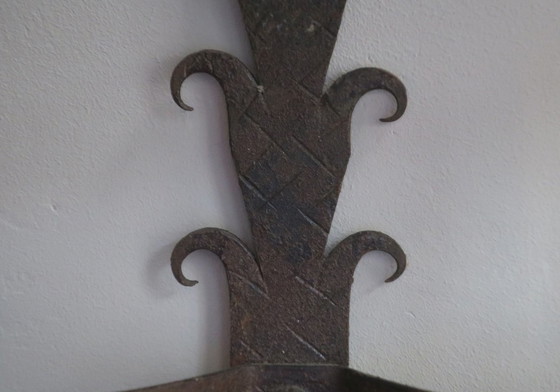 Paar brutalistische Wandleuchten aus patiniertem Eisen, Mid-Century, 1960er Jahre – Iron (photo 3 of 9)